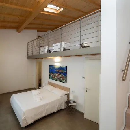 Lakefront Residenza Il Gallo In Riva Al *