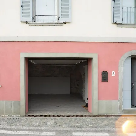 Holiday home Lakefront Residenza Il Gallo In Riva Al Pisogne